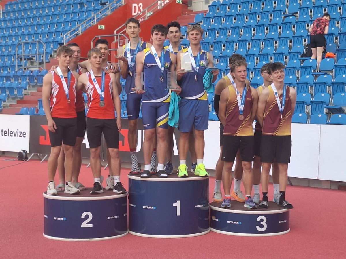 Zlatá štafeta na MČR dorostu Krůza, Varga, Smolík, Drobilič