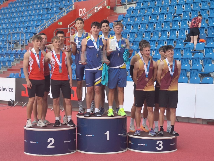 Zlatá štafeta na MČR dorostu Krůza, Varga, Smolík, Drobilič
